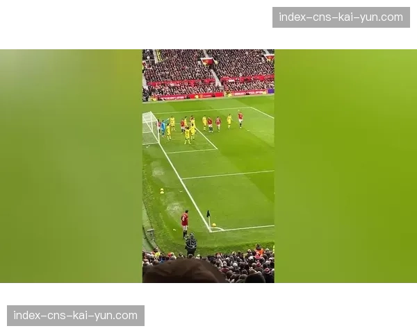 比赛纪实：布雷斯特凭借一次精妙的战术角球配合，打破场上僵局